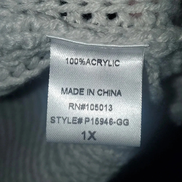 Glitzy Girlz Gray Cold Shoulder Sweater Women's Size 1x - Picture 13 of 16